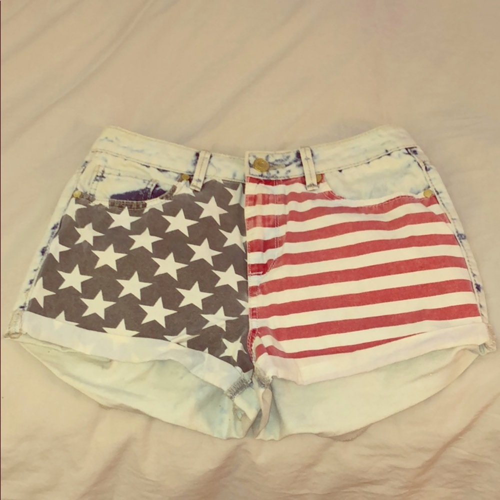 Light denim jean shorts